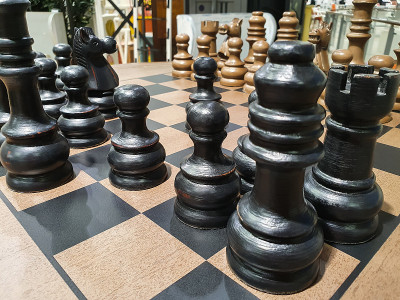 近距离的象棋棋子在棋盘游戏