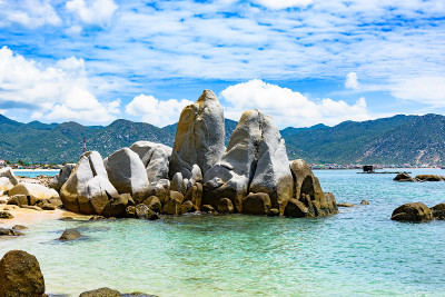 南海越南海岸岩石
