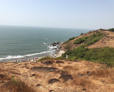 从山顶俯瞰果阿海