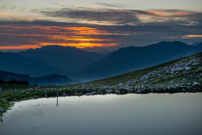 山湖