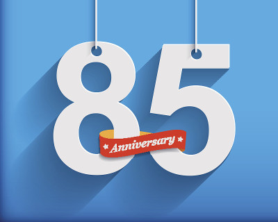 85周年纪念彩带号码。平折纸风格用长