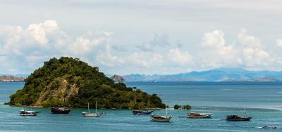 印度尼西亚弗洛雷斯，Labuan Bajo附近的Palua larua and boats