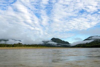 绿色雨林云山，亚马逊河流域，南美洲