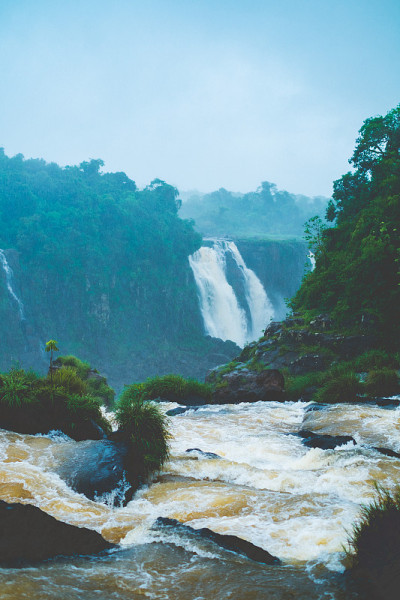 魔鬼喉瀑布景观在Iguazú