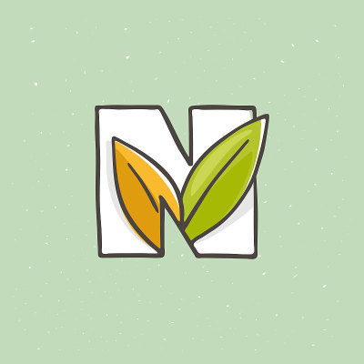 N字母标志手绘与毡尖钢笔在柔和的颜色。