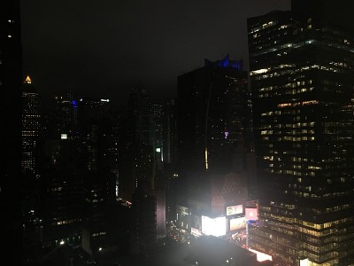 纽约曼哈顿摩天大楼的夜晚。