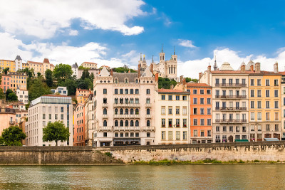 Vieux-Lyon，中心有五颜六色的房子