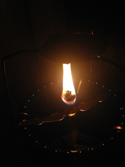 燃烧火焰的俄罗斯东正教圣像守夜灯lamada。
