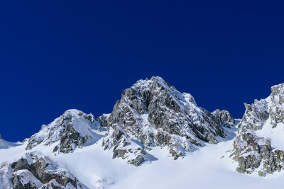 日本中部阿尔卑斯山的霍肯山，在长野的冬天