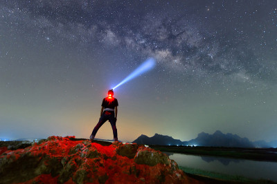 银河系和夜晚的星星
