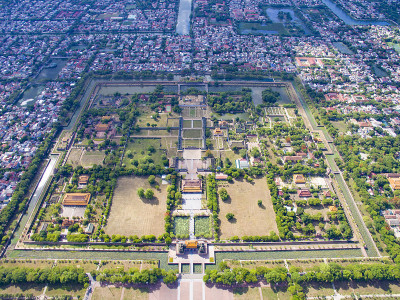 顺化市鸟瞰图，这是一个非常受欢迎的目的地越南。