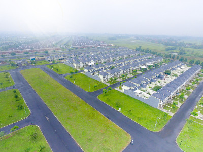 鸟瞰郊区住宅开发新社区