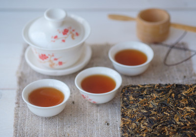中国的红茶呈砖形滇红