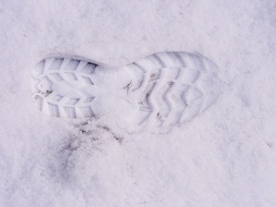 雪地里的脚印
