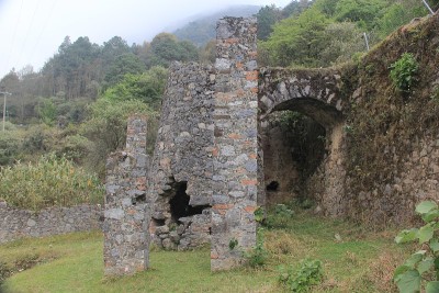 墨西哥Zimapan Hidalgo铸造厂的房屋和废墟