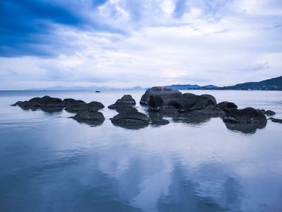日落岩石拉迈湾苏梅岛泰国