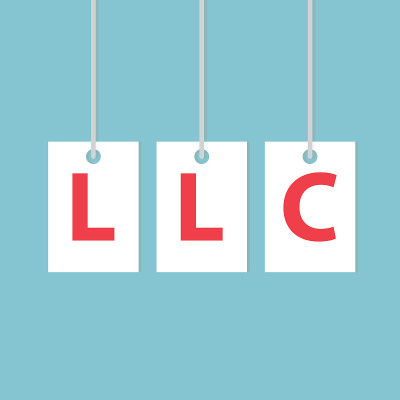 LLC(有限责任公司)缩写写在挂纸卡上