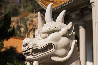 佛教寺庙中的龙兽(中国云南昆明)