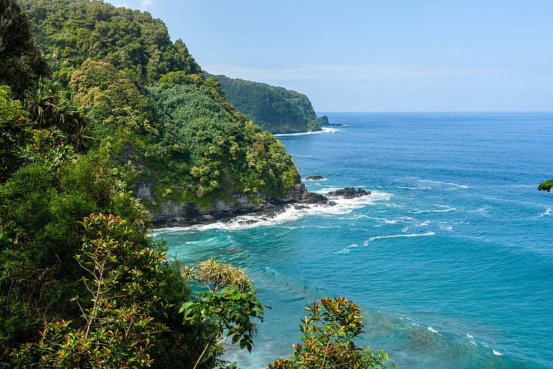 热带沿海峭壁