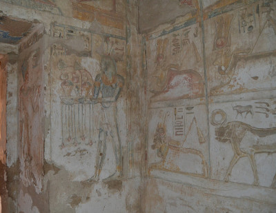 来自埃及卢克索省古埃及哈布神庙(Medinet Habu)的古埃及碑文