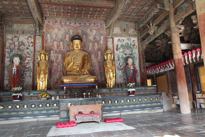 佛寺金像