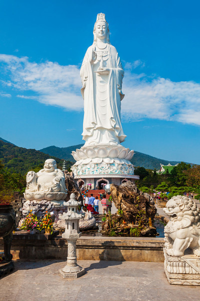 岘港灵翁宝塔