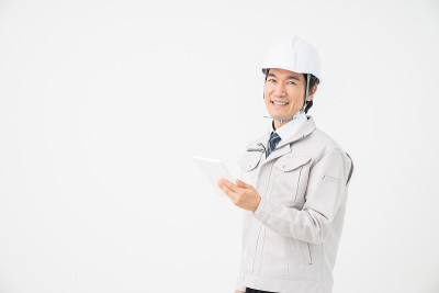 中年建筑工人平板电脑