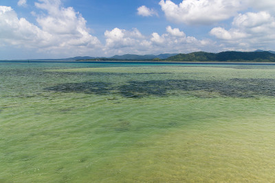 从久崎海岸看Iriomote岛(小浜岛/小浜岛，冲绳)