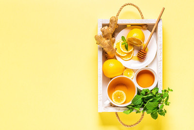柠檬和蜂蜜绿茶，增强免疫力和感冒药
