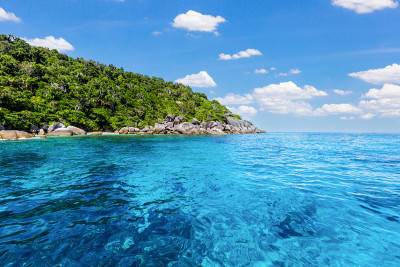 斯米兰群岛安达曼海的蓝绿色海水