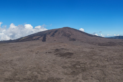 皮顿德拉福奈斯火山，留尼汪岛