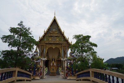 苏梅岛的白腊寺