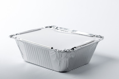 白色背景上的外卖食品包装盒