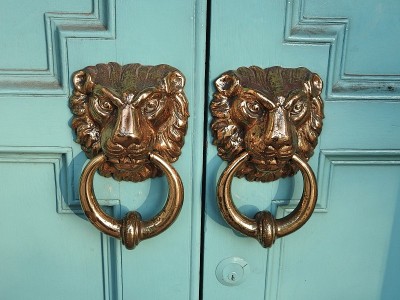 Doorknocker