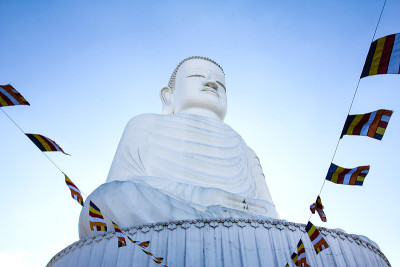 大南巴那山林翁塔佛像