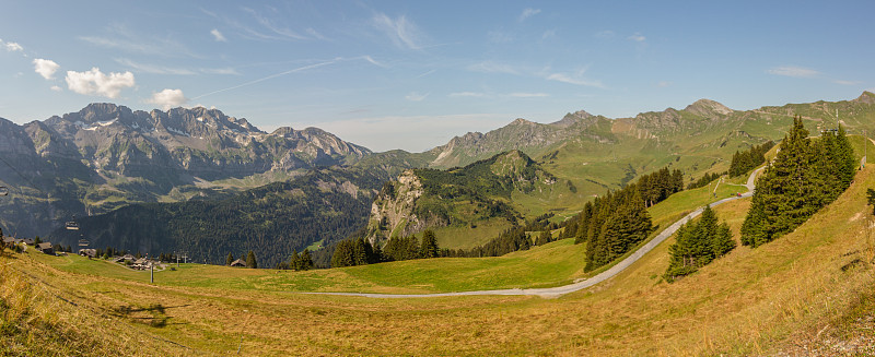 景观附近的Champery, Valais canton，瑞士，全景
