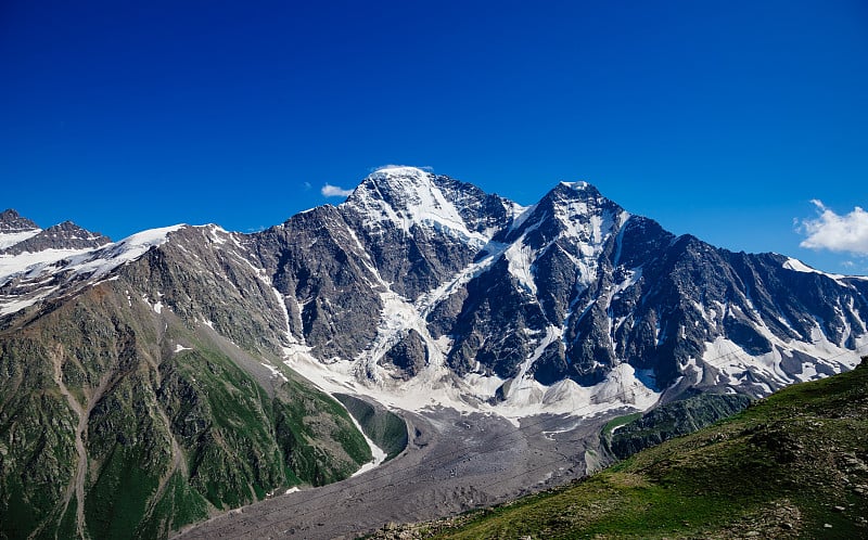 埃尔布鲁斯山