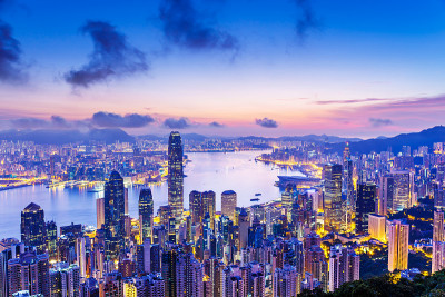 黎明时的香港天际线