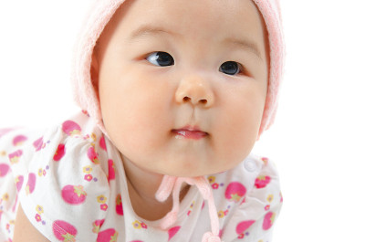 亚洲混血女婴