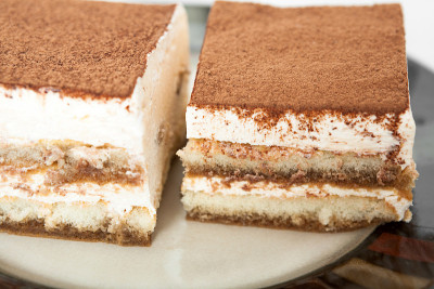 Tiramisu Cake