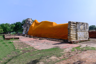 泰国大城府那空寺卧佛寺的卧佛。