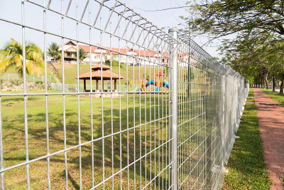 住宅区的安全边界围栏