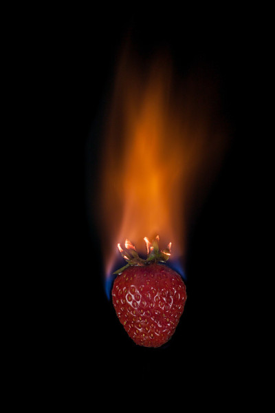 草莓着火了