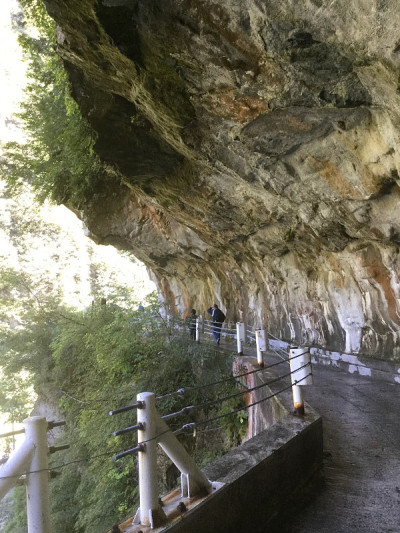 Kurobe峡谷Kurobe河沿岸的风景