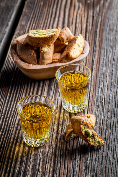 脆饼配花生