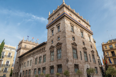 具有文艺复兴元素的历史哥特式建筑——Palau de la generitat，西班牙巴伦西亚社区的