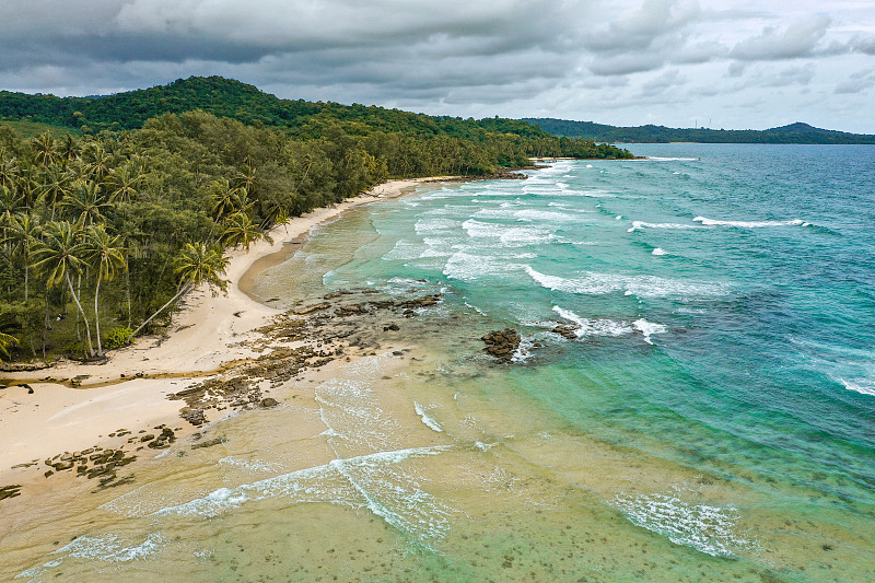 秘密日落海滩在koh Kood，特拉特，泰国