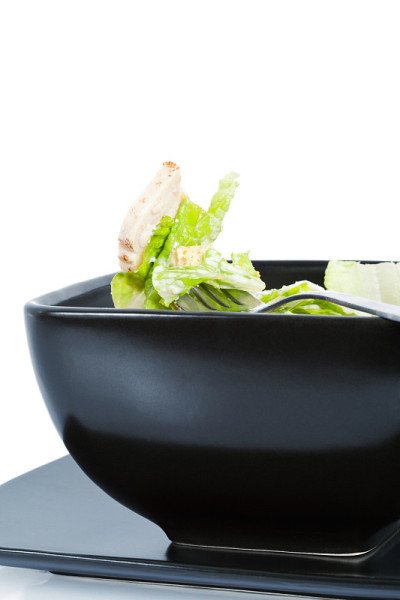 碗里鸡肉沙拉