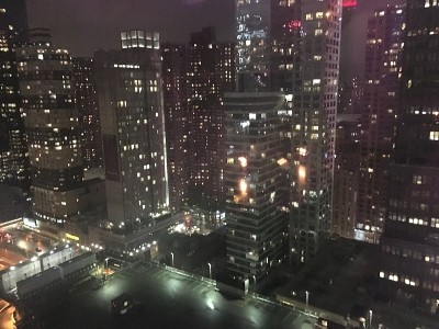 纽约曼哈顿摩天大楼的夜晚。