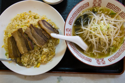 炒饭炒饭和豆芽面条